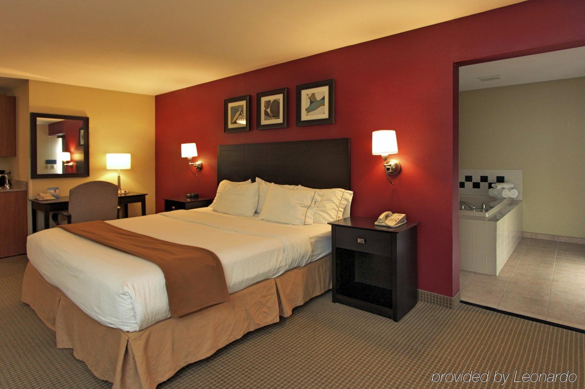 Holiday Inn Express Hotel & Suites Defiance By Ihg Exteriör bild